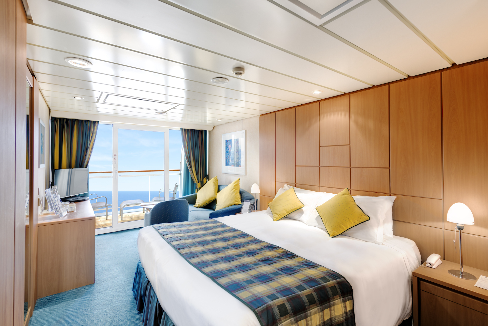 MSC Cruises MSC Armonia Aurea Suite.jpg